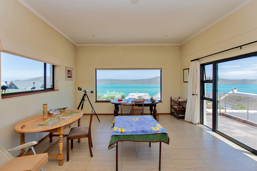 7 Bedroom Property for Sale in Myburgh Park Western Cape